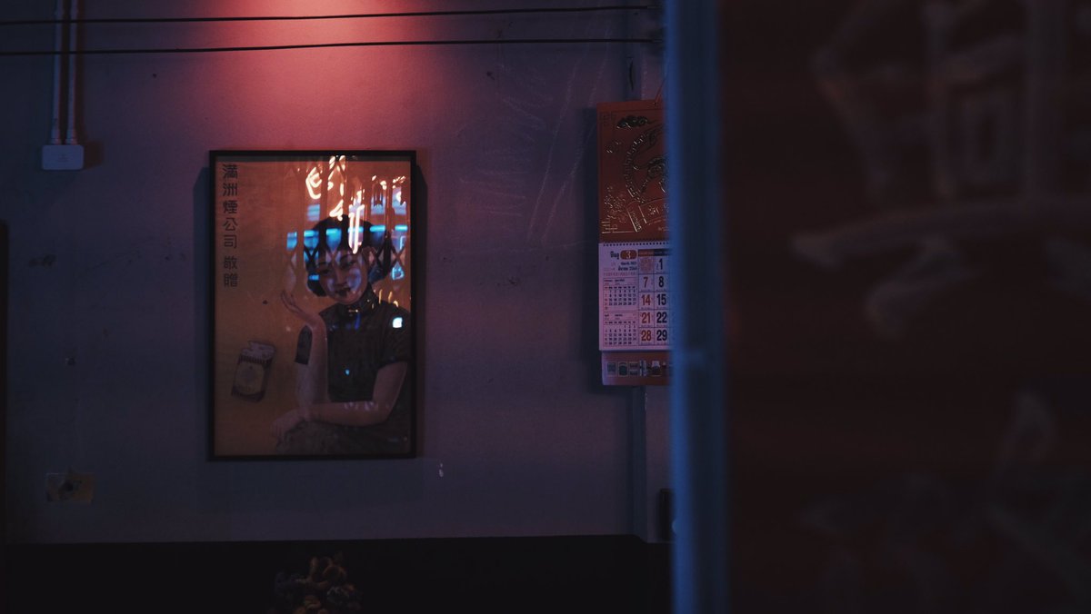 timeless_ecs's tweet photo. One Night in Chiangmai
.
@Pissmai cafe - พิสมัย
.
.
#earth #somenight #onenight #chiangmai #pissmaicafe #พิสมัย #fujifilm #x2thailand #7artisans35mmf12 #indy_photolife
#streetphotography https://t.co/7i7RuKXGYA