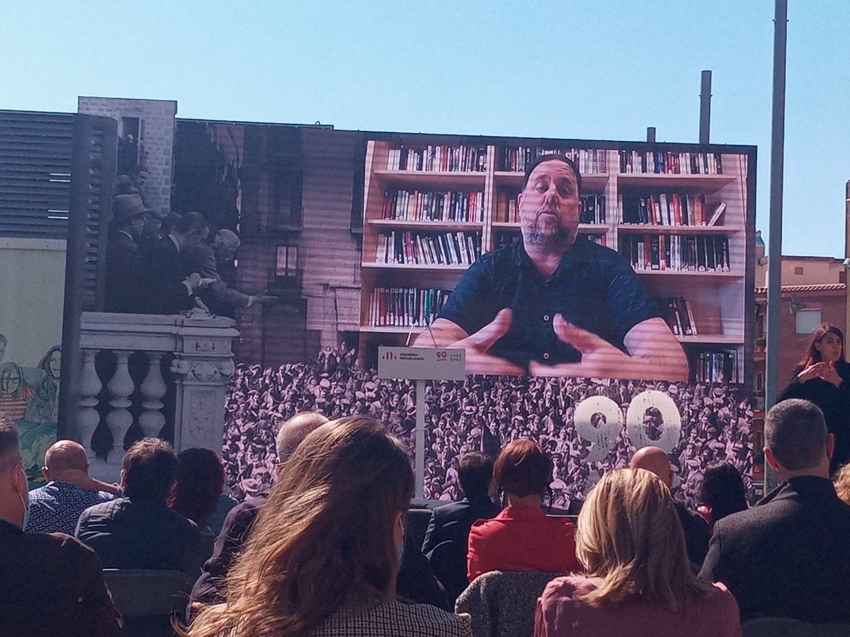 "Hem de fer realitat els somnis dels que ens han precedit en circumstàncies més difícils" <a href="/junqueras/">Oriol Junqueras 🎗️</a> ho expressa en el 90e aniversari de la fundació d'<a href="/Esquerra_ERC/">Esquerra Republicana</a> (1931-2021)  al barri de Sants (Barcelona) on va nèixer el partit
