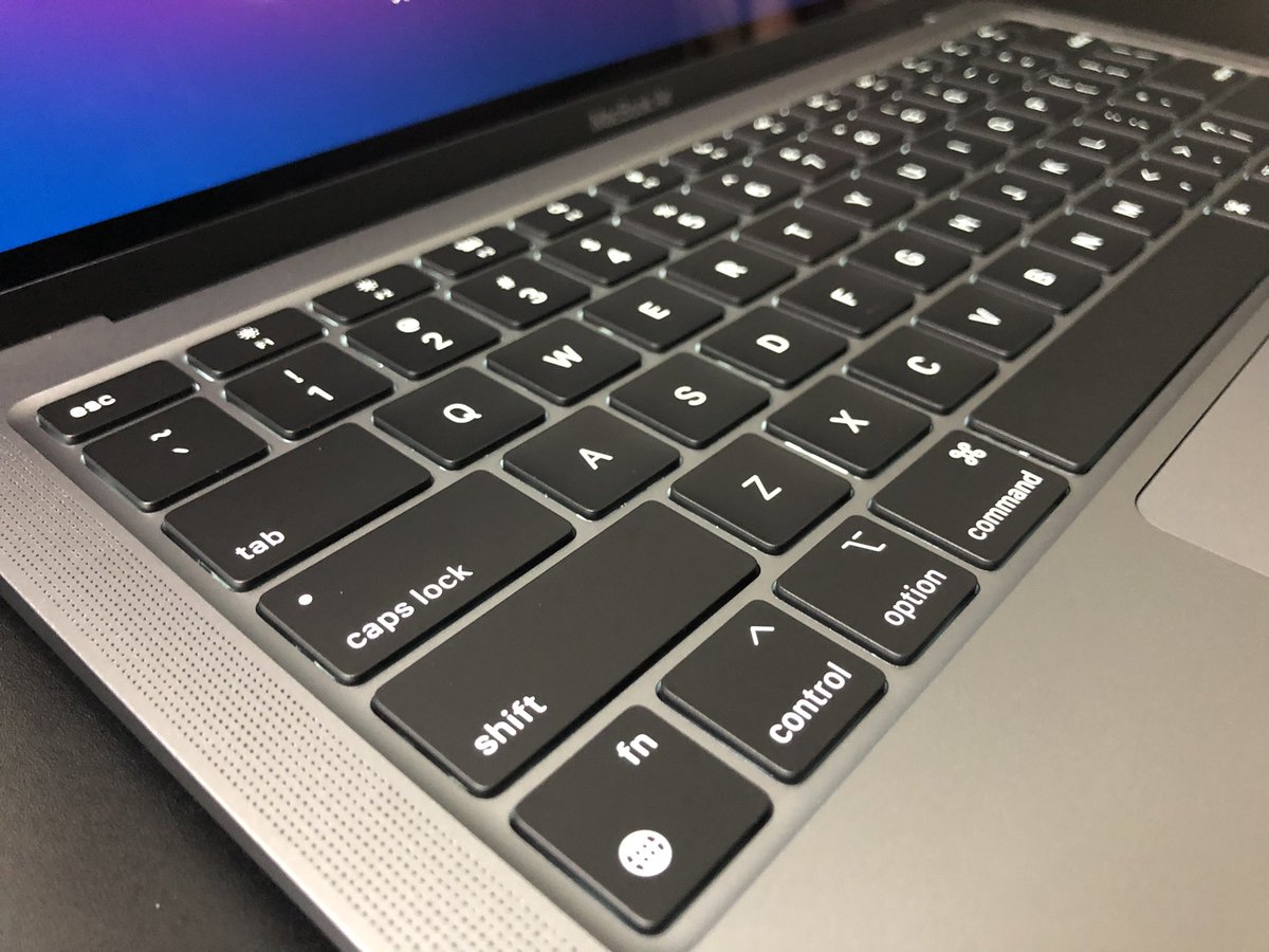 growup_nekotaro's tweet image. キーボードはレイアウト変更はないもののストロークに変更ありなのね。ま、ここら辺は問題ない。

#M1
#MacBookPro2019