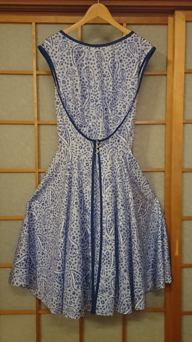 種まき屋 とりあえずできた 娘にまだ着せてないから サイズ感とかわかんないけど それにしても まー私の中のパトリックからのチェックの厳しいこと 笑 それからこのワンピースをあれだけの時間でよく作ったなぁとか感心しきりです ソーイングビー