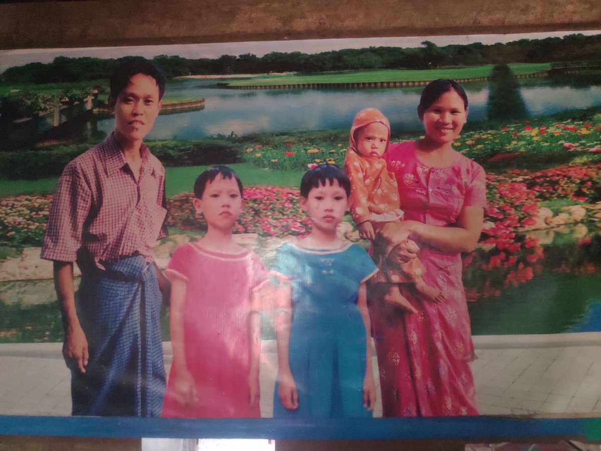 SoeHoneyCho's tweet photo. A mother of 3 kids was shot and detained by Military Junta during a crackdown on night protests in Pakokku Tsp, Magwe Region on Friday. The family of Daw Mar Lar Win, 39, was told by military to retrieve her body on Saturday morning. 
#WhatsHappeningInMyanmar https://t.co/E4sgbF5ohR