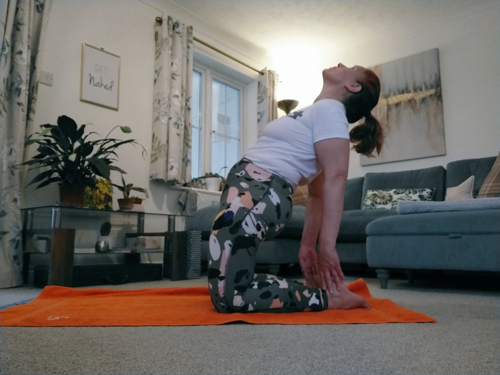 Socksoff1's tweet photo. This was a tough sesh. Downward dog seemed like a rest! As for the fingertip hold down to half pigeon ๐ฒ #WAflows. This was definitely a weekend luxury, given the duration. Legs definitely felt the burn. Thanks to @BazNaked & @Fugijoe training 2 or I'd have bottled part way https://t.co/jsKRoHlOKS