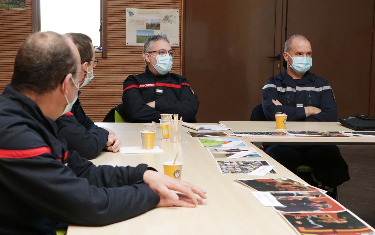 SDIS50's tweet photo. Objectifs pour les #SapeursPompiers chefs de centre une remise à niveau et des apports de connaissances sur le management. Une FMPA qui s’articule en plusieurs ateliers: #APC #BibliothequeDeSecuriteCivile #CorpusDoctrinal #ManagementDesOrganismes @ENSOSP #DGSCGC https://t.co/P4ks8cyaB5
