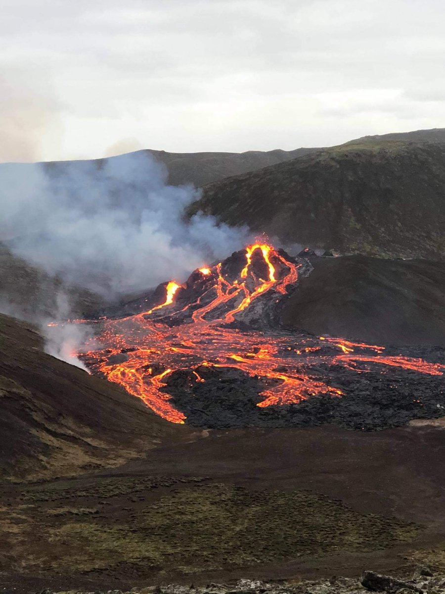 doctorhelgi's tweet photo. My cousin, a helicopter pilot for the rescue service, shared these photos from their inspection this morning. #icelandvolcano https://t.co/3vz9ysqyEH