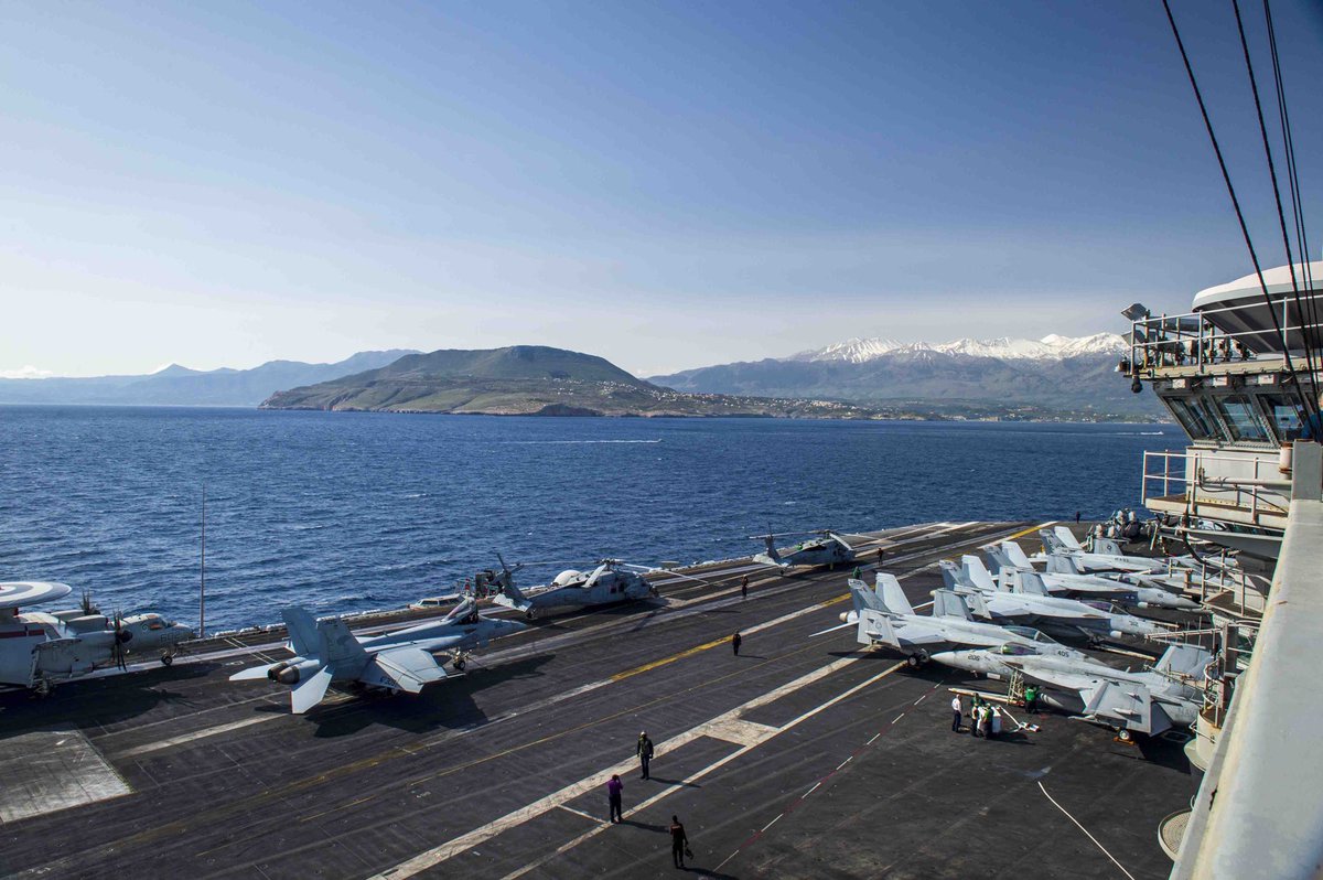 USNavyEurope's tweet photo. .@TheCVN69 #IKE arrives in @NSA_SoudaBay, #Greece for a port visit. 

The scheduled visit follows operations earlier this week between the 🇺🇸 and the🇬🇷 Hellenic Navy in the #MediterraneanSea. @NATO @USEmbassyAthens @USNavy https://t.co/kYihvWXeCx
