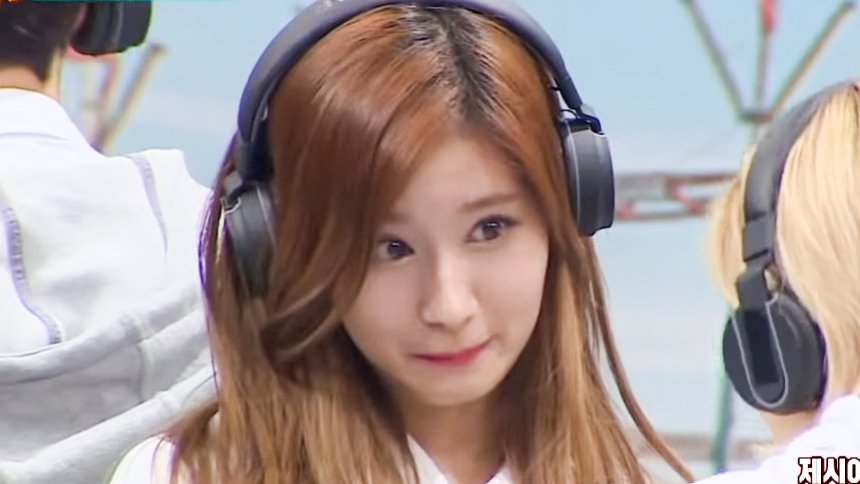 _OXY9EN's tweet photo. "cheese kimbap"               "bibimbap" https://t.co/gQIu1SEcGj