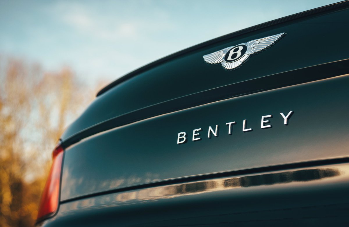 BentleyCareers's tweet photo. Just over 24 hours to #apply for our remaining 2021 #Graduate and #Undergraduate positions. 

Be the difference. 

https://t.co/YVFj6LGgmv https://t.co/C8I5ghJ15d