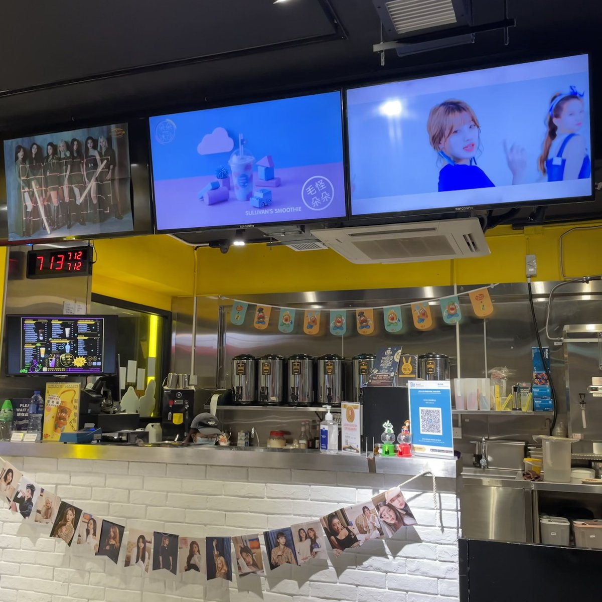 eisnymphe's tweet photo. An afternoon break with some awesome people @sparklesplash3 @cccccforcha Great thanks for this amazing event ❤️

#CLC
#OurFirstLoveCLCDay
#6YearsWithCLC
#영원히_가자_우리_빛나는_CLC https://t.co/R998kGChna