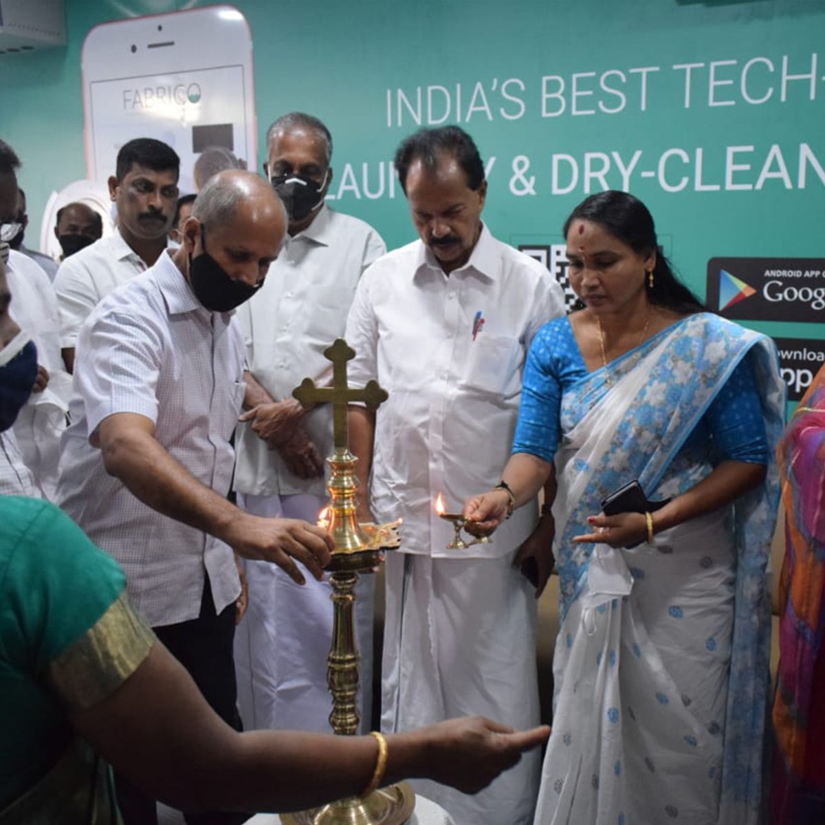 fabricolaundry's tweet photo. A thousand thanks to all our customers, friends and well-wishers for visiting us during our FABRICO store inauguration yesterday in Kakkanad West – Our first-class wash and dry laundry come with affordable pricing, free pick up and delivery.
#openinglaunch #opennow #wedeliver https://t.co/qI3ZoLkSUR
