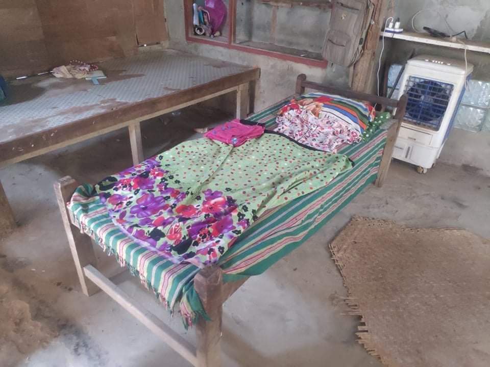Nan Su Mon Aung(Hsu Mon Phoo Phoo) (@nansumonaung) on Twitter photo Happened in PAKOKU.
A mother of 3children was shot & arrested last night.
This morning SAC’s Terrorists told family to bring her deadbody
They r blatantly violating human rights,happening nationwide. <a href="/aapp_burma/">AAPP (Burma)</a> <a href="/freya_cole/">Freya Cole</a>
SourceKhitThitMedia
#WhatsHappeningInMyanmar
#Mar20Coup Happened in PAKOKU.
A mother of 3children was shot & arrested last night.
This morning SAC’s Terrorists told family to bring her deadbody
They r blatantly violating human rights,happening nationwide. <a href="/aapp_burma/">AAPP (Burma)</a> <a href="/freya_cole/">Freya Cole</a>
SourceKhitThitMedia
#WhatsHappeningInMyanmar
#Mar20Coup