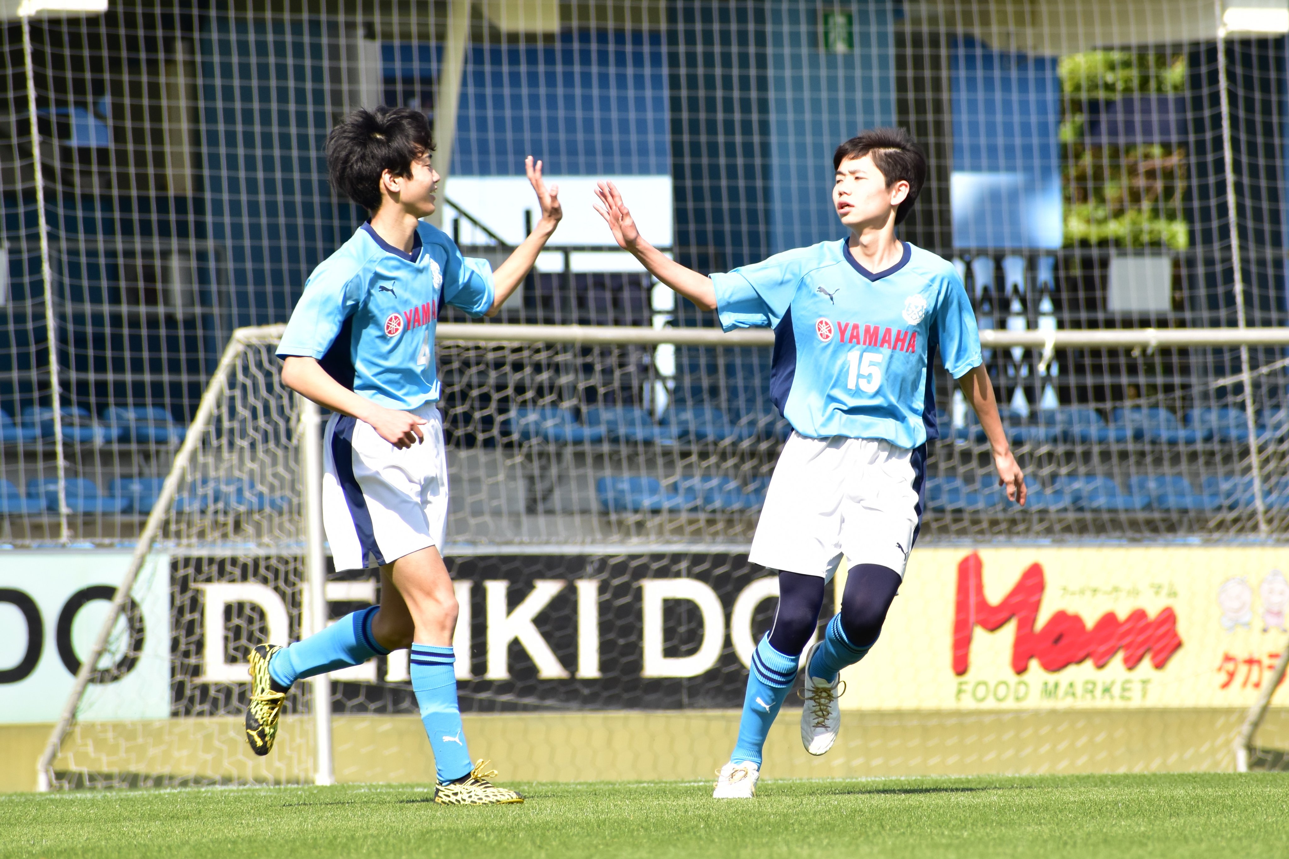 ジュビロ磐田 本日午後はジュビロss磐田 浜松 掛川の卒団式を行いました 次のステージでの活躍 そして将来ジュビロ磐田の選手として ヤマハスタジアムに戻ってきてくれることを願っています T Co 7vrtnb2nyn Twitter