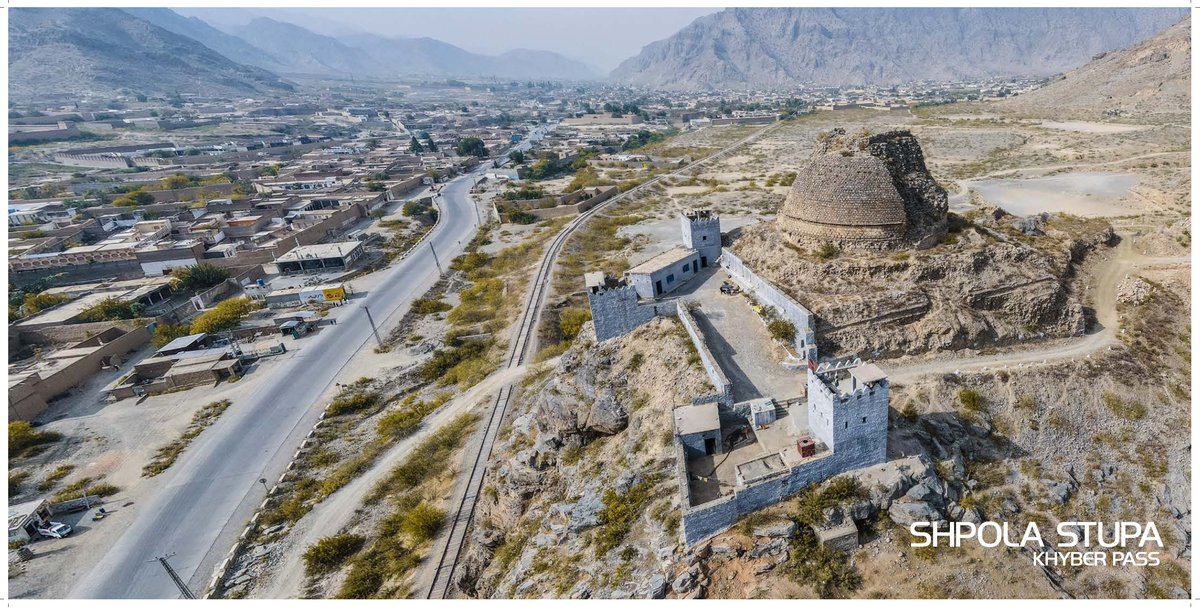 AbidMajeed1969's tweet photo. 2/4
T̳e̳a̳s̳e̳r̳ A̳l̳e̳r̳t̳
#Gandhara #Heritage of #KP will b on display in coffee-table book about to go to print, covering 30+ sites, with short descriptions &amp; GPS coordinates
Will b available in print followed by digital platforms
Support- #KITE project
📷Shahzaman Baloch https://t.co/UM1kdzJj3a