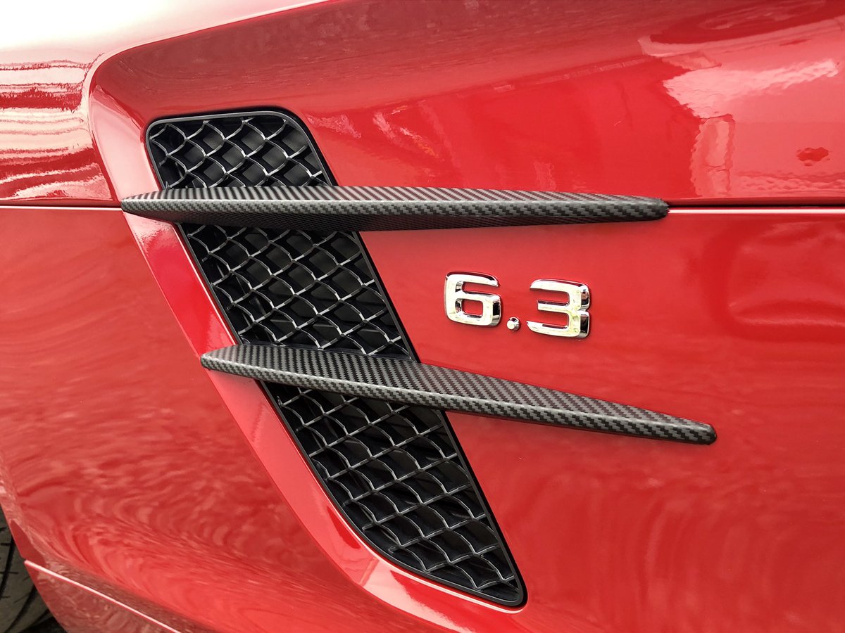 BENZ_THREEPOINT's tweet photo. #今日のガレージ
C197 SLS AMG
各所ブラックアウト、ロベルタリフターシステム装着。
全体的に引き締まり、さらにカッコよくなりました❗️
#スリーポイント #ベンツパーツ #ベンツ #パーツ #benz #ベンツ専門店 #c197 #sls #ラッピング #ロベルタ https://t.co/En3iy9yDUW