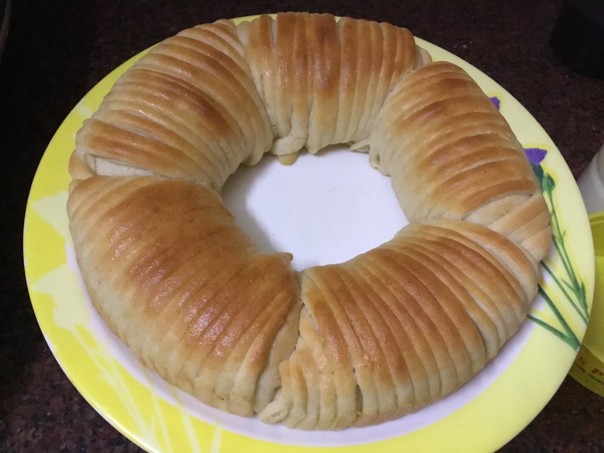 baked_bytes's tweet image. Wool roll bread.....made this savoury wool roll bread with mince filling. For a technique so simple, I think the outcome is really attractive. #woolrollbread