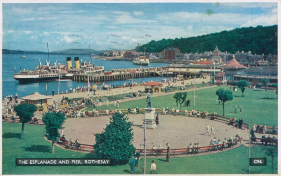 Ah, spring is in the air...not long now until we can walk down a pier, but also a great time to stop &amp; smell the flowers in the promenade gardens &amp; floral carpets 🌺🌸🌼🌹🌻🌷 Our favourite has to be King's Gardens #Southport - what about yours?

Postcards: Bill Pryor Collection