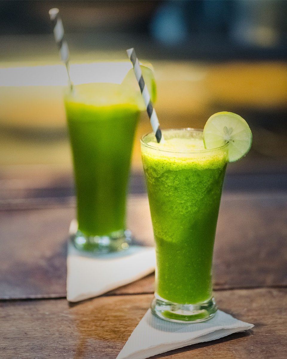 PizzeriaVaatika's tweet photo. Refresh your mood with our nana mint ❤️
#keepcool #refreshment #refreshing #assighat #nanamint #mintleaves #mintmocktail #varanasi #varansidairies #80ghat #banaras #italian #italianfood #italiancuisine #mocktails #pizzia #fisrtpizzeriaofindia #pizzeriavaatikacafe #fleetbluemedia https://t.co/4bW1g2TtuJ