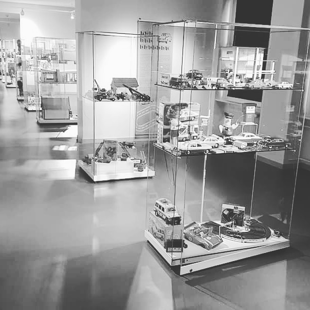 Und alles wieder auf null. Presseberichten zufolge haben wir ab Montag wieder geschlossen, alle Termine über die Zeit der erneuten Schließung entfallen leider. Bleibt alle gesund und bis hoffentlich bald in den großen und kleinen Kultureinrichtungen unseres Landes.