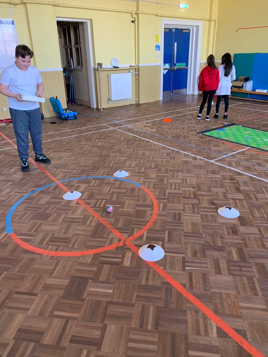 Spartans_CF's tweet photo. @GrantonPS Sphero Heroes 🦸♀️ 👾engineered their way around an assault course this week. Fun learning & discussions made more dynamic with everyone back in the class. Yey to sharing the learning!💡 #STEMandSport #Peer2PeerLearning #hereforgood @baincapital @IICF_uk @mrmartinwillis https://t.co/P2bVTl990y