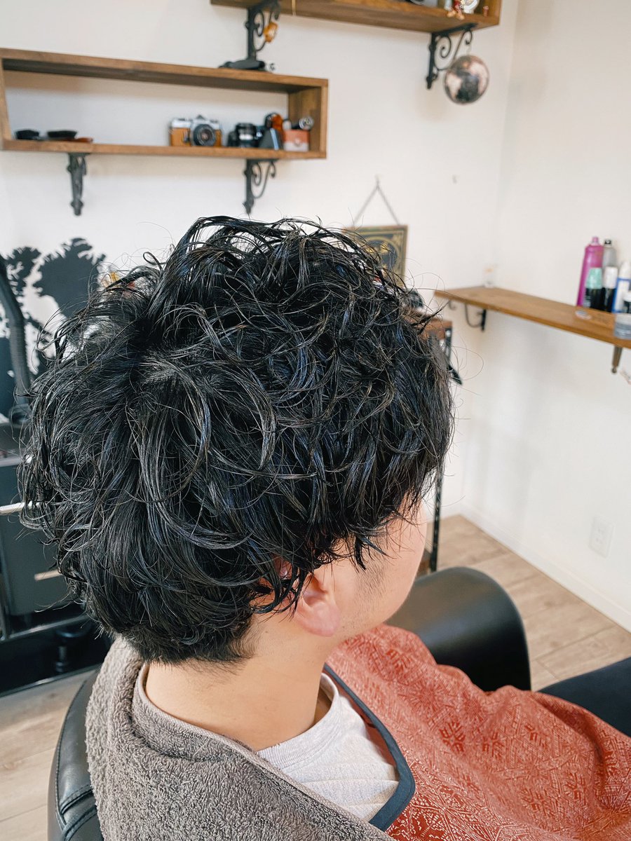 Kazuhair Barber ウェーブにはならないようにワンカールでパーマかけました やはりモデニカグリースはパーマとの相性がバッチリ 山梨美容室 山梨床屋 床屋 Barber Barbershop プライベートサロン Barberstyle メンズヘア メンズヘアスタイル