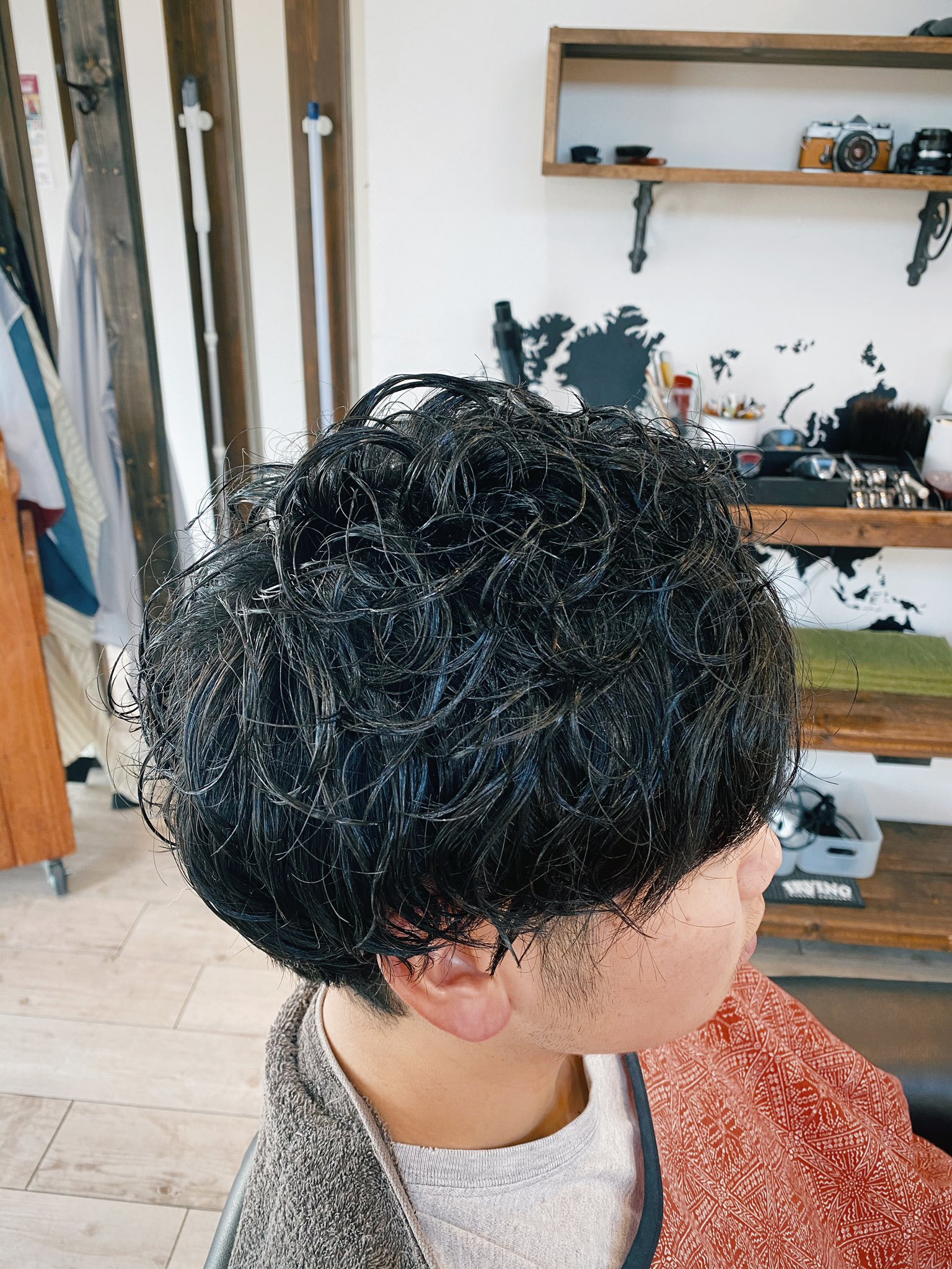 Kazuhair Barber ウェーブにはならないようにワンカールでパーマかけました やはりモデニカグリースはパーマとの相性がバッチリ 山梨美容室 山梨床屋 床屋 Barber Barbershop プライベートサロン Barberstyle メンズヘア メンズヘアスタイル