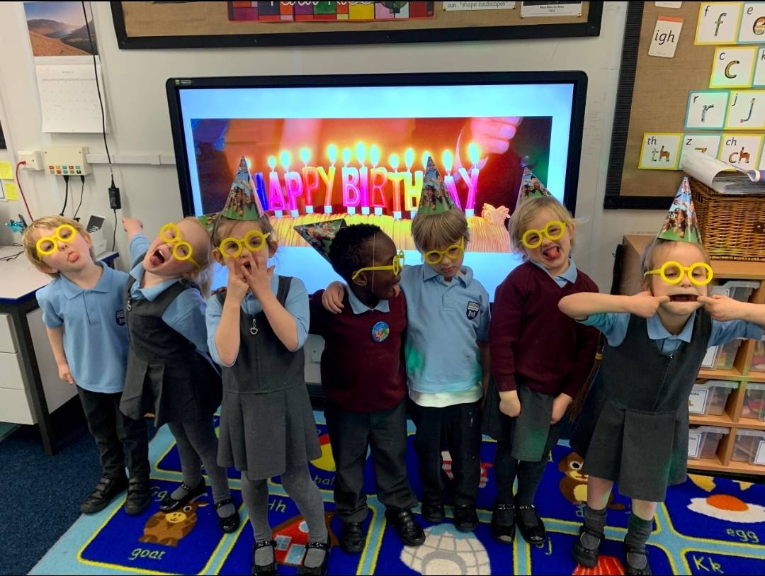 StaffordGrammar's tweet image. Reception celebrated Tawana&apos;s birthday yesterday.  Lots of fun and sugar was had by all.
#SGSBeSomeone #SGSPrep #SGSReception