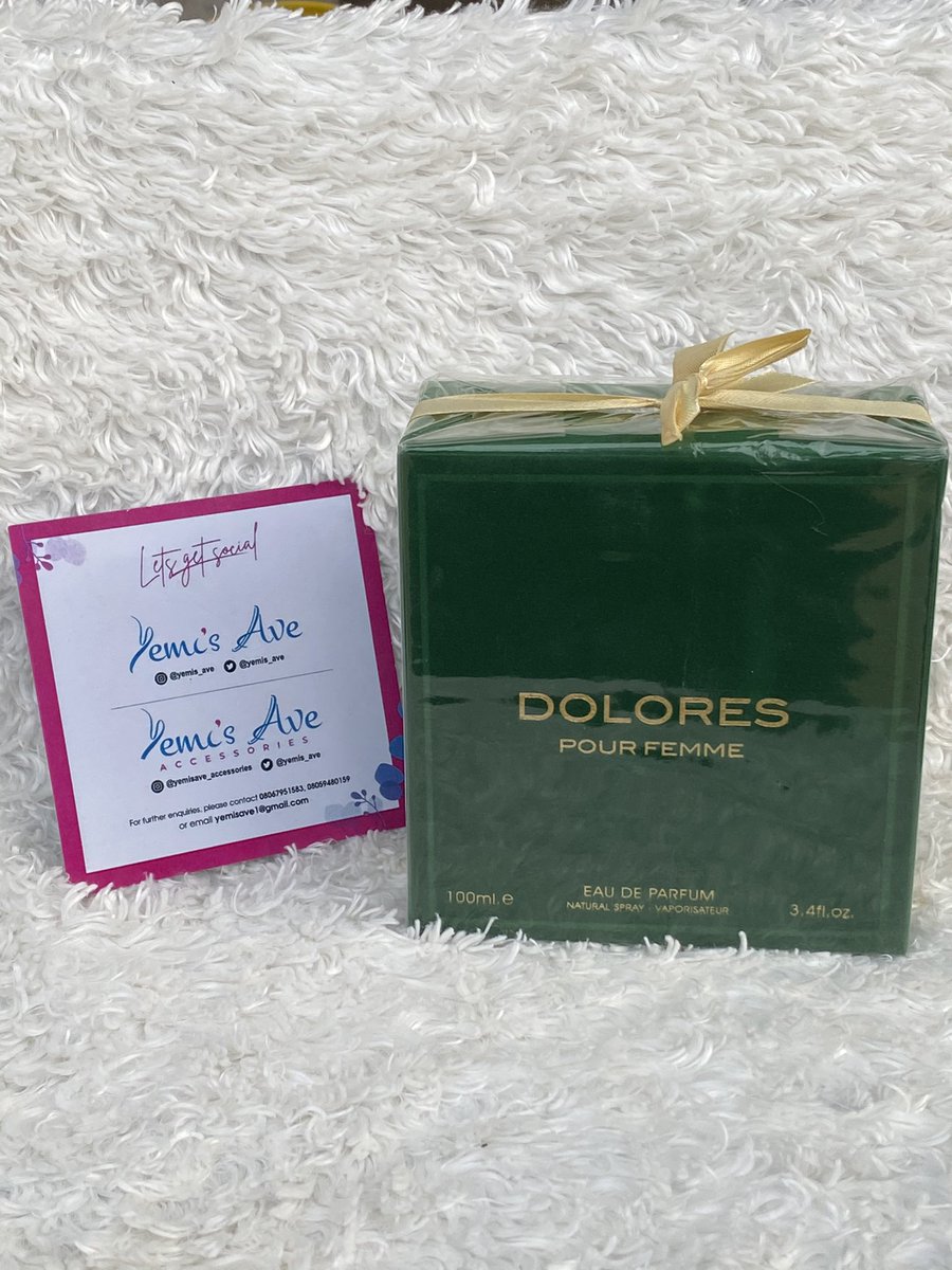 Yemis_Ave's tweet photo. Look at this beaut🥰
Dolores 
Price: 6,000 
Unboxing you to show you the real deal

#yemisave #yemisaveaccessories #dolores  #perfumeshop https://t.co/qS69R3uXY4