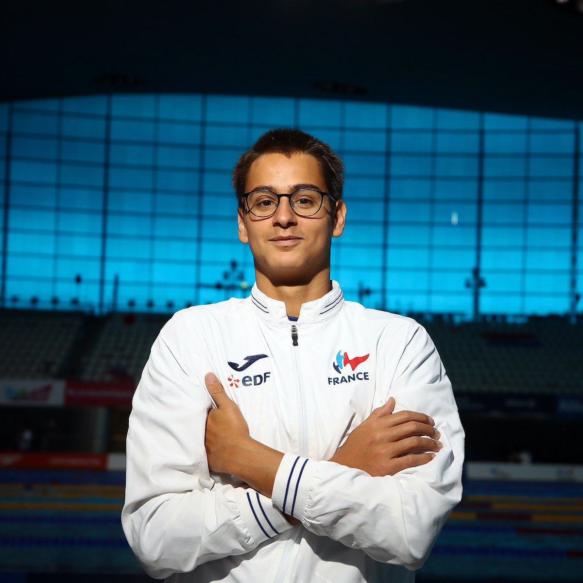 Paris2024's tweet photo. Les Jeux ont le pouvoir de rassembler des athlètes du monde entier 🌍

🛹🇨🇦 Annie Guglia
🧑‍🦽🇧🇪 Léa Bayékula
🏄🇲🇦 Ramzi Boukhiam
🏊‍♂️🇫🇷 Ugo Didier

Leur point commun ? Ils sont tous francophones
On vous souhaite une pluie de médailles à Tokyo 🥇
#journeeinternationaledelafrancophonie https://t.co/ZmicDVT01G