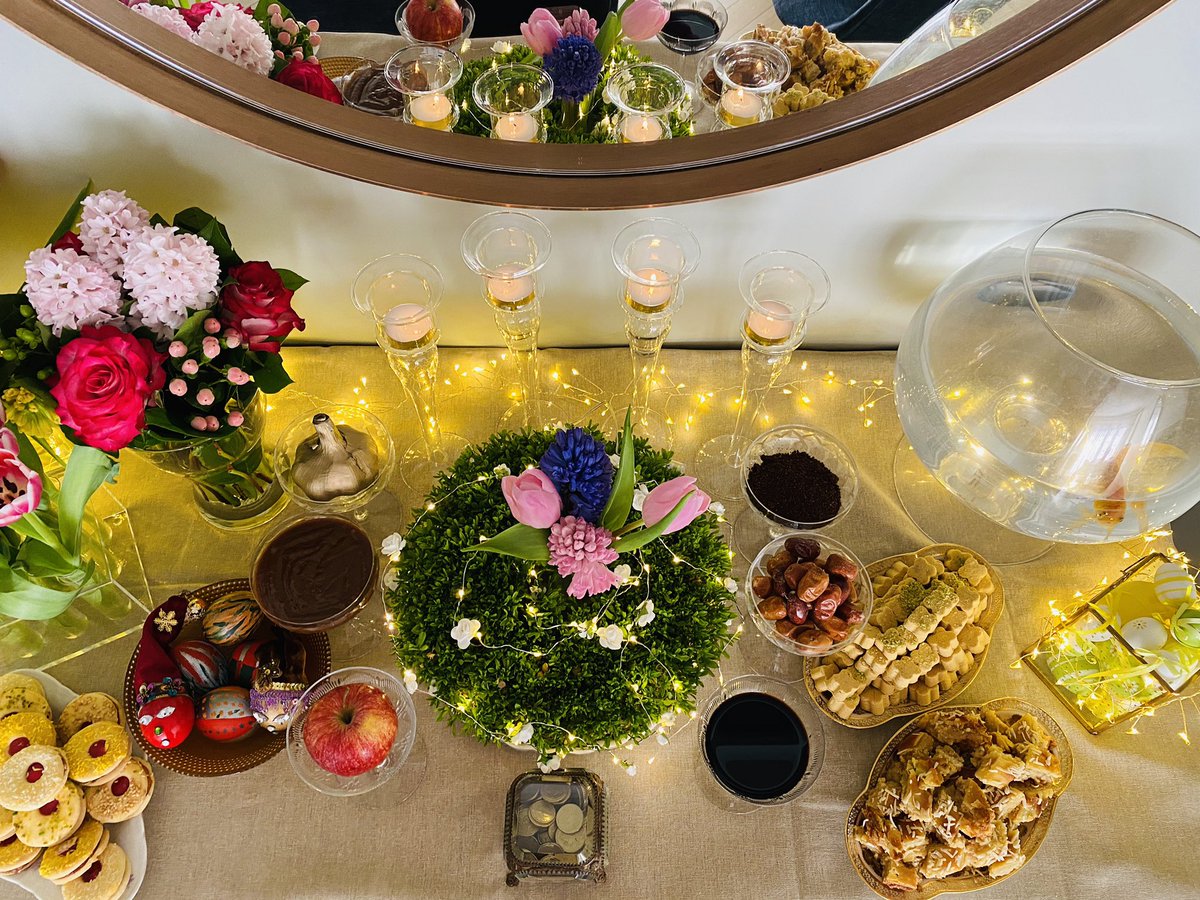 bressyr's tweet photo. Happy #Nowruz2021, happy new year! I wish you the best! Eydeh shoma mobarak 💐🌷💐🌷💐🌷💐 https://t.co/WEHsvxPpZ5