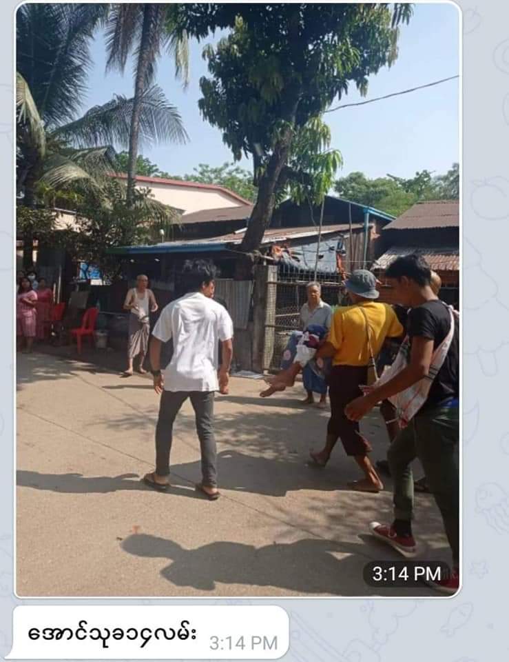 Ayethan98570965's tweet photo. Today,Thakayta,the junta destroyed barricade, came in even the lanes and shot out with real bullet.A lady's leg  got gun shoot and a boy was shot dead, two people had  shot rubber bullets. https://t.co/cha7iqSfl2