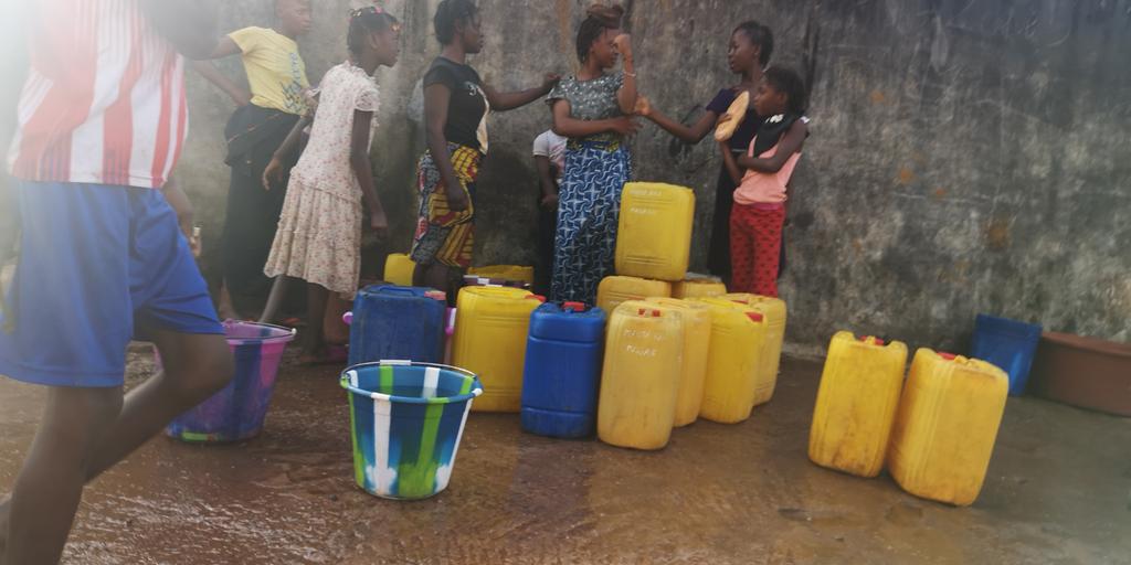 77Camara's tweet photo. LE CRI D'ALARME DE SOLIDARITÉS INTERNATIONAL

“Soit nous creusons des puits,
soit nous creusons des tombes”
@FIDAfriqueOuest @OuessouDIABY @le_brouteur @foula_maninka @Bouchequidittou https://t.co/BRbqdenvDI