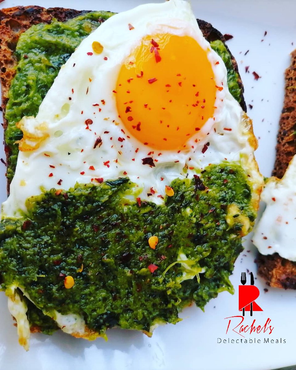 step_kitchen's tweet image. Breakfast time, homemade leek pesto toast with eggs..

#foodie #healthy
#KAI #FetchYourBody2021