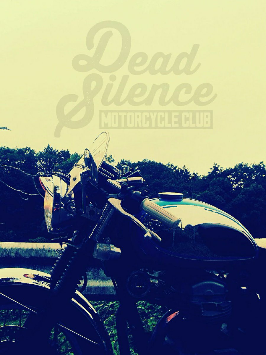 KRoughly's tweet photo. #DeadSilenceMotorcycleClub
@DeadSilenceMC 

              【部活】
        【先週の成果】

①HappySundayMorning‼️🌞
②桜はまだかいな🌸
③春霞🌤️
④深夜ガレージ🔧 https://t.co/rtrKddbJkh