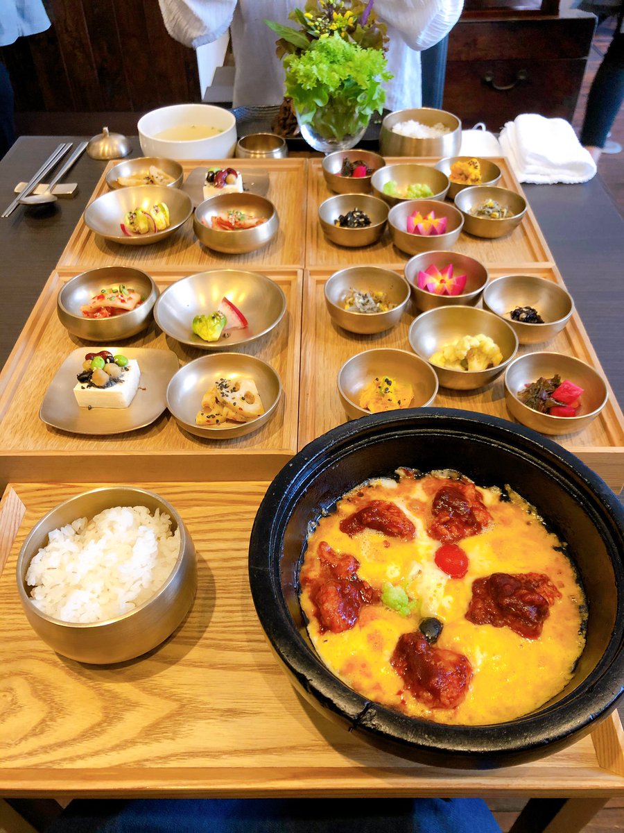 FtGtKD's tweet image. 目でも美しい韓国料理🇰🇷👏

私はチーズタッカルビをいただきました🙋‍♀️

#hasuo
#広尾
#韓国料理