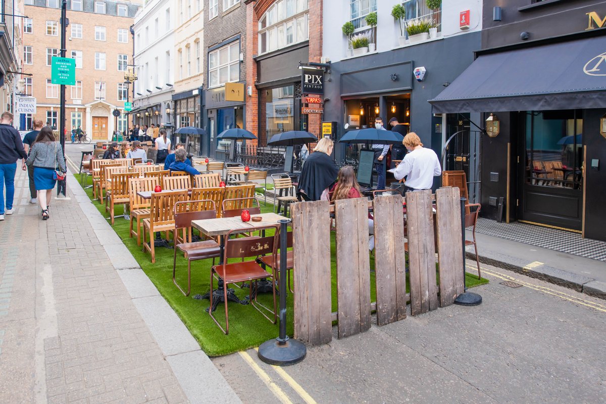 If your business has sufficient outdoor space and you don't currently have a pavement licence but would like to apply for one in time for reopening on 12 April, please submit your application, no later than 26 March. 

Apply for your licence here: westminster.gov.uk/licensing/appl…