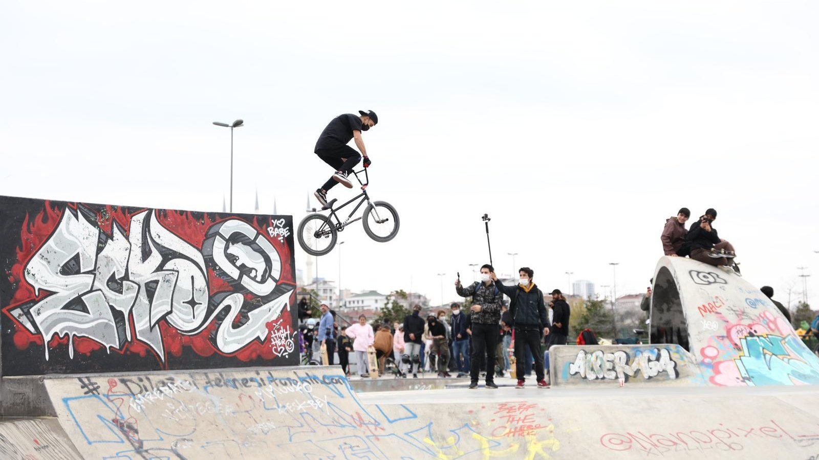 spor istanbul on twitter kaykay ve bmx tutkunlari maltepe skate park ta istanbulbld ibbsporistanbul ibbyesilist ve redbulltr tarafindan ortaklasa duzenlenen reb bull athlete zone kaykay ve bmx tutkunlari ibb maltepe skate park in zorlu