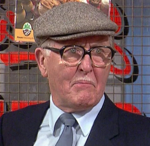 Corriepedia's tweet photo. "Listen... I fried eggs under gunfire." #CorrieQuotes #PercySugden #Iconic #ClassicCorrie #TonyPerrin https://t.co/idQU3slu9x