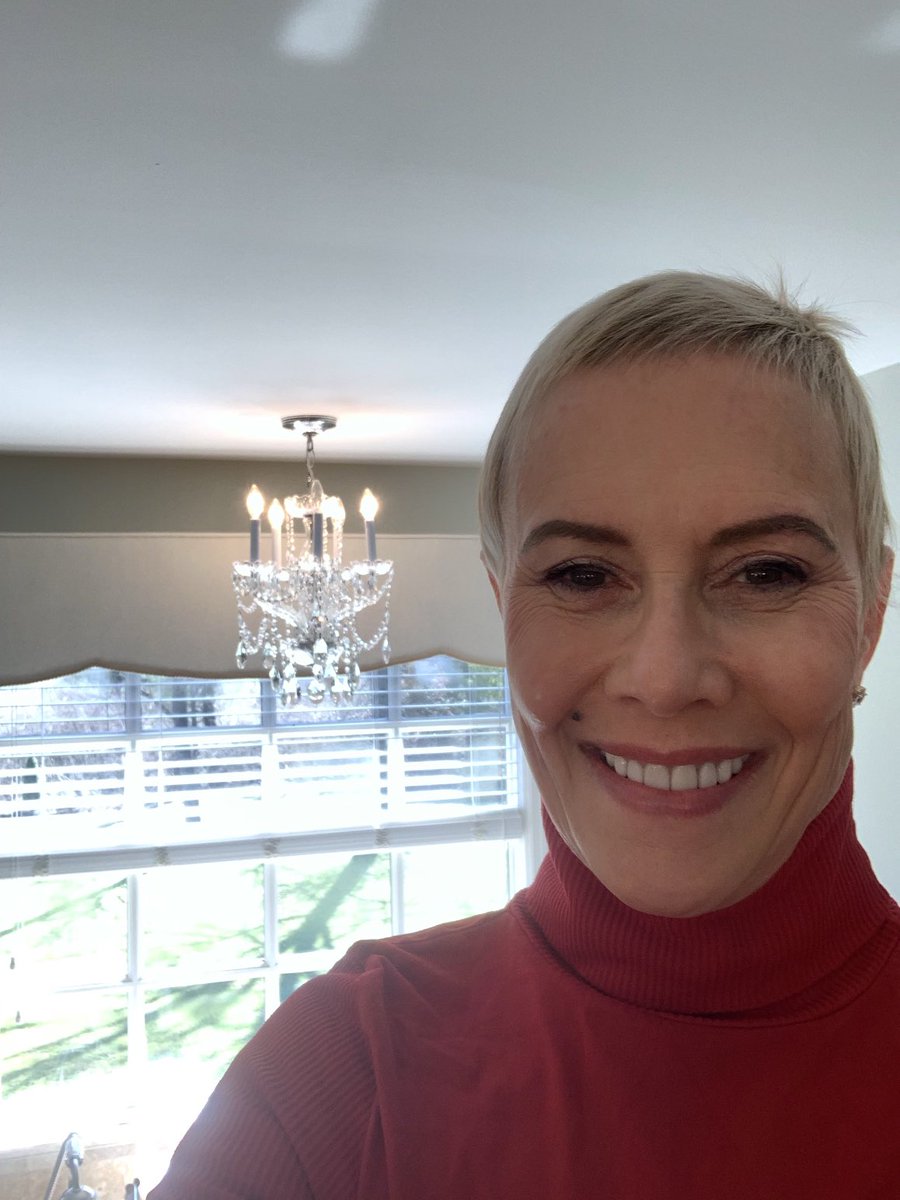 PaulaMaier3's tweet photo. Start your day with a #smile!
 Make it a great one everyone🌟

#staysafe #happy #smile #breastcancerwarrior #triplenegativecancer https://t.co/6HtZTQ9smz