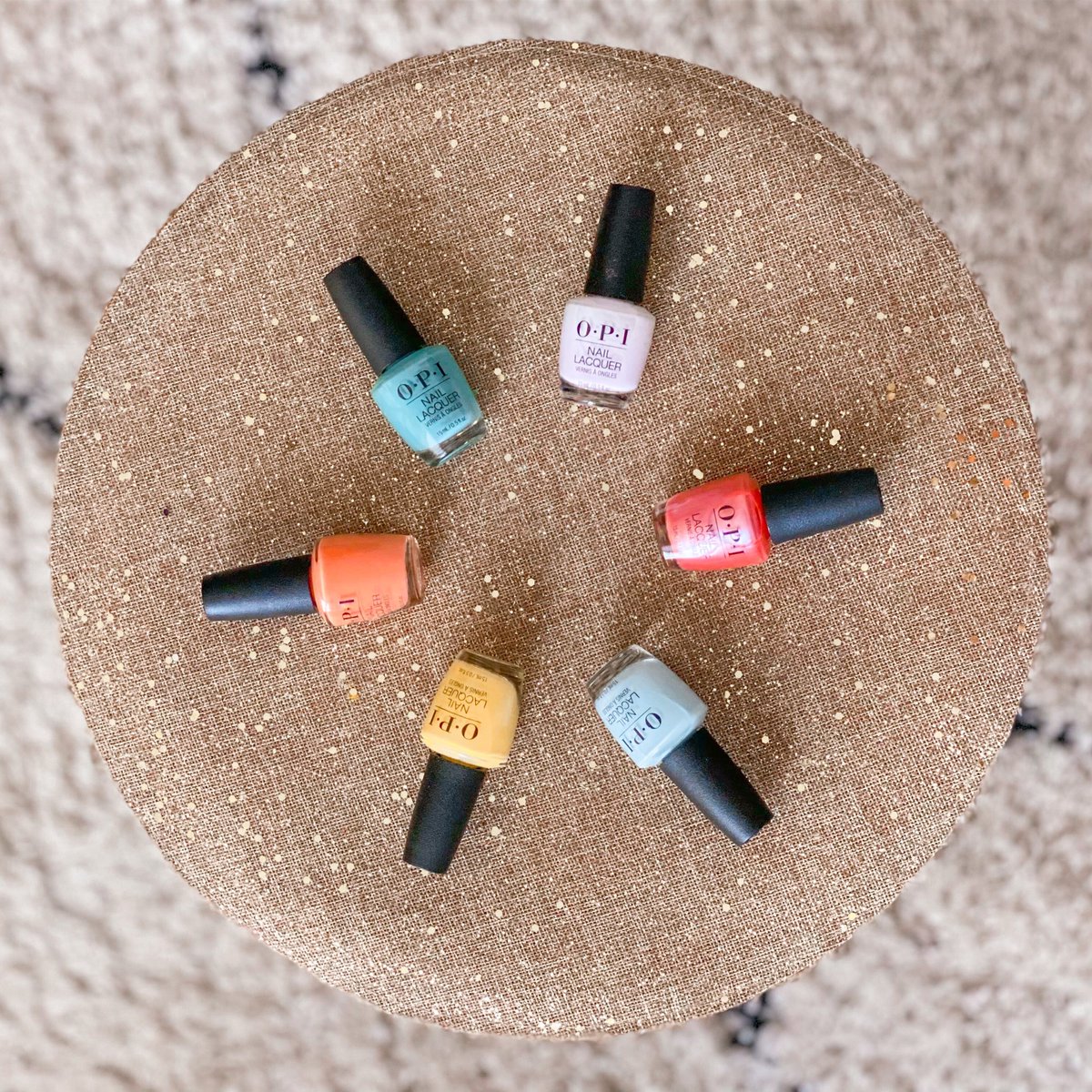 #JEUCONCOURS Pour l'arrivée du Printemps, nous vous offrons un lot de produits de la marque @OPI France !
POUR JOUER >> facebook.com/Gouiran.Beaute
 #jeu #jeux #concours #jeuconcours #chance #cadeaux #cadeau #offrir #gouiran #gouiranbeauté #gouiranbeaute