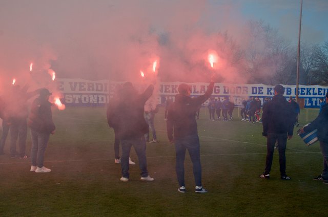 Kettelarij's tweet photo. Schitterende ontvangst voor de training van @DeGraafschap ,.. prachtige woorden van Nelis en Ted, nu vol gas! #samendran #samenallesgeven #1doel https://t.co/DQzU0bD0yp