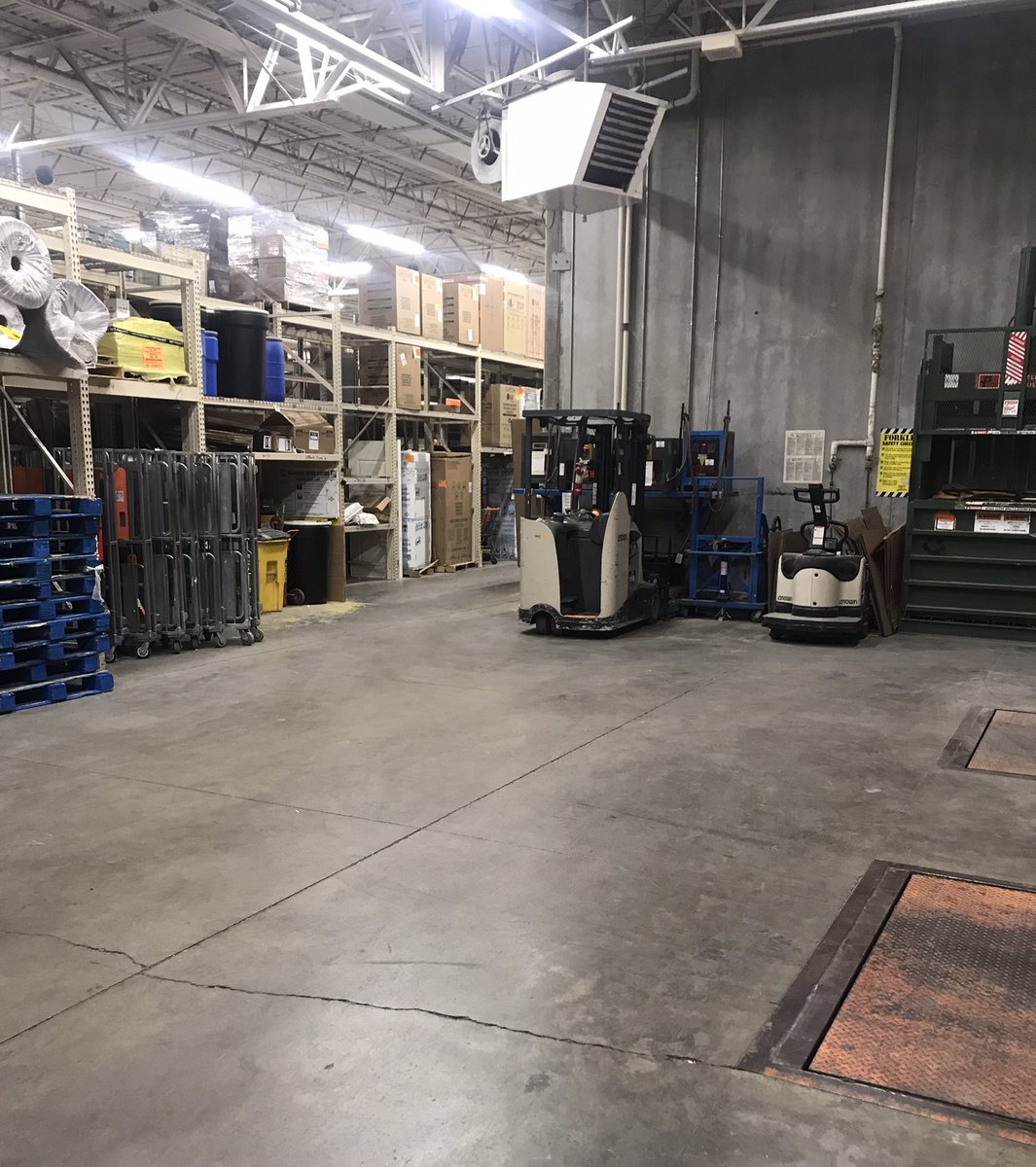 Great job to <a href="/MarciaKatM/">Marcia Morales</a> and her team!  Nice to start the weekend with an empty and clean receiving! <a href="/ahrenswish/">Susie A</a> <a href="/HomeDepot2323/">ColdSpringHomeDepot</a> <a href="/Paul_Haitsch/">Paul Haitsch</a> <a href="/Andrew4Meyer/">Andrew Meyer</a>