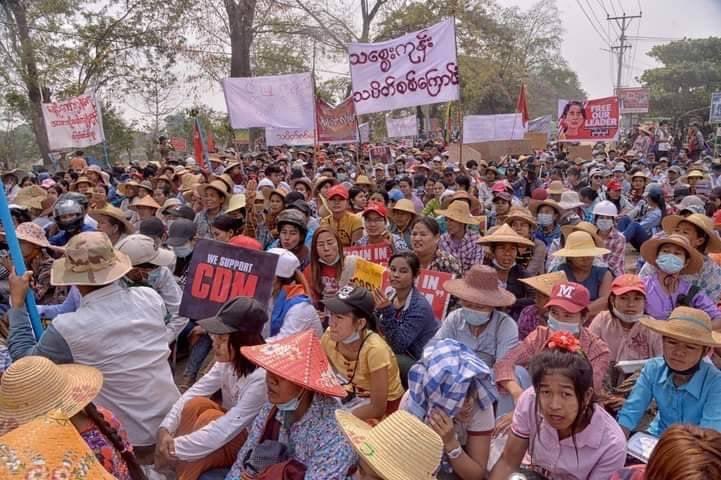 tunkhin80's tweet photo. Despite brutal killings and arrest thousands of people protest in #Tansay #Sagaing today. Salute you all and we will win. We Fight We Win. 

#WhatsHapppeningInMyanmar 
#March20Coup #Myanmar 
#MyanmarMilitaryCoup 
#အရေးတော်ပုံအောင်ရမည် 
#MilkTeaAllianceMyanmar https://t.co/DAE9beU6jK