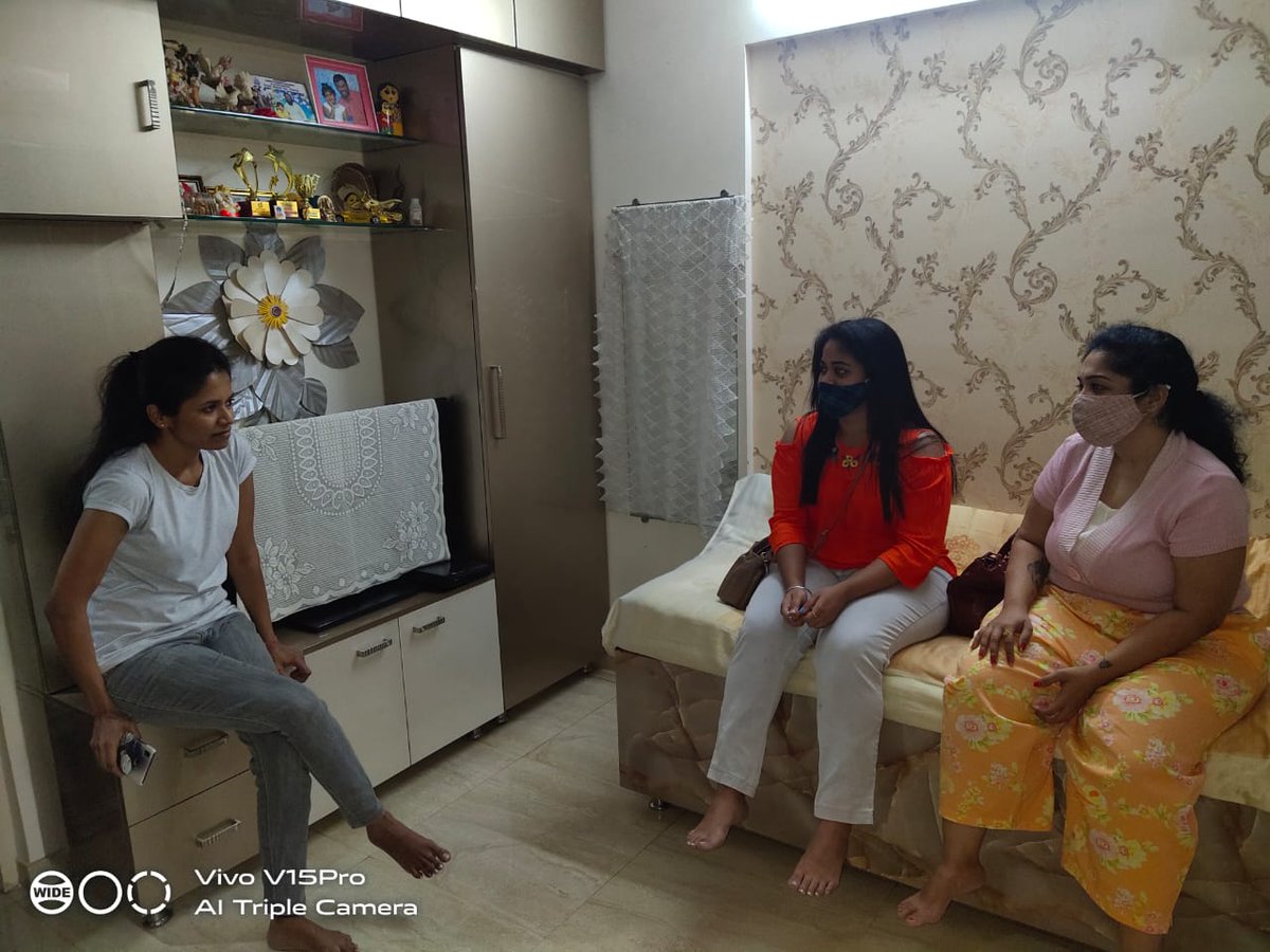 युवा संपर्क अभियान अंतर्गत आज युवा विधानसभा मंत्री कु. ऐश्वर्या अनसुरकर, कु. केतकी गोडे व कु. प्राची रहाटे इन्होने कु. सानीका लोकेरे ओर कु. अश्विनी वैद्य इनके घर प्रवास किया जहाँ युवती संपर्क अभियान ओर कोरोना पंजीकरण की चर्चा की।
<a href="/poonam_mahajan/">Poonam Pramod Mahajan</a> <a href="/parag_alavani/">parag alavani</a>