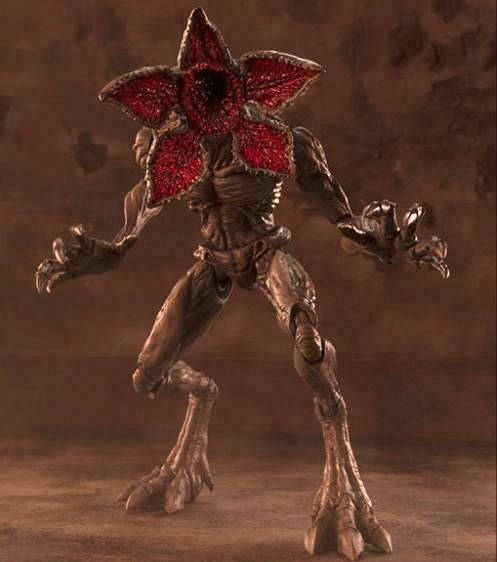 StrangerNews11's tweet photo. TWO NEW FIGURES FROM STRANGER THINGS 4...💖👽🤩

BOTH ARE SET TO BE RELEASED IN NOVEMBER SO WE SHOULD EXPECT SEASON 4 TO BE RELEASED AROUND THEN.

MORE MERCHANDISING WILL BE ANNOUNCED IN THE COMING MONTHS. https://t.co/War7TkNEEA