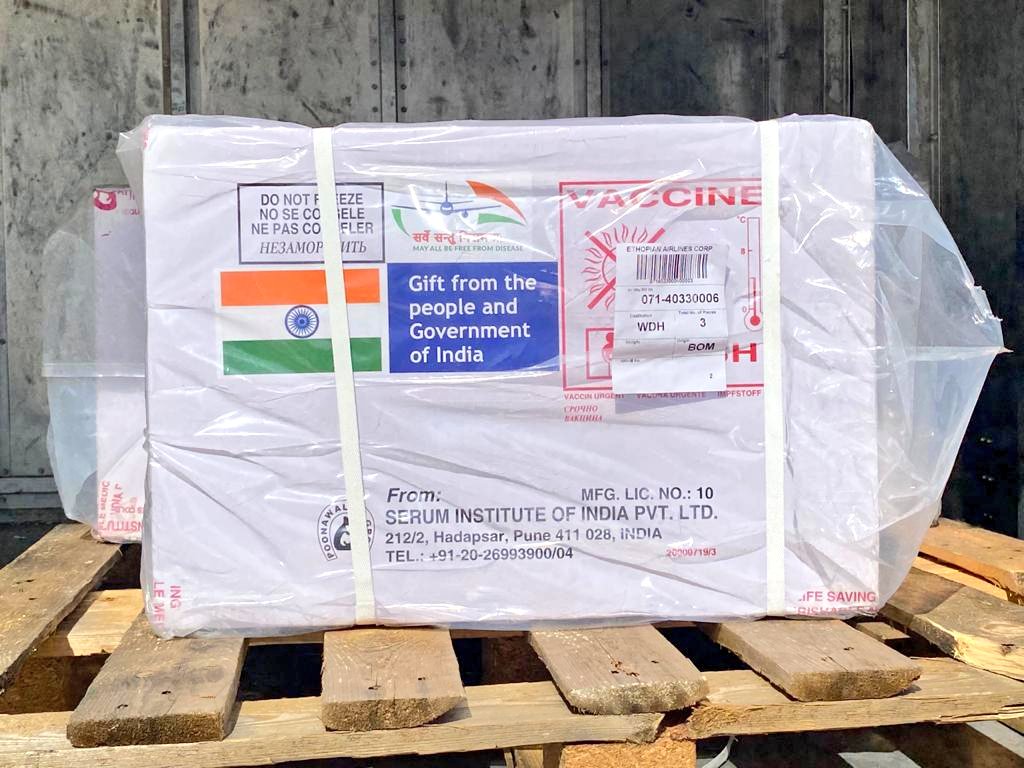 IndiainNamibia's tweet photo. Standing together with our historically close partner.

Grant of Made-in-India #Covishield (Oxford-AstraZeneca) vaccine, from the people &amp; Govt of 🇮🇳, reaches #Namibia 🇳🇦 to help the Land of Brave fight the pandemic.

#VaccineMaitri
#IndiaNamibia

@hagegeingob @NamPresidency https://t.co/JmV28xpqnT