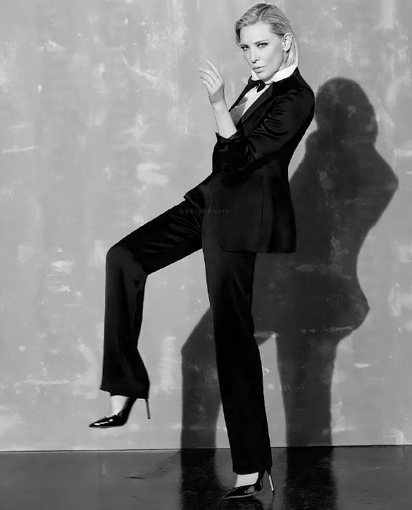 bbblanchett's tweet photo. NEW: Cate Blanchett photographed by Tom Munro https://t.co/DePc9AS54Z