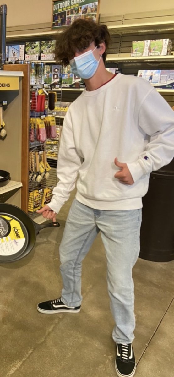 timdim_'s tweet image. This is me with a pan