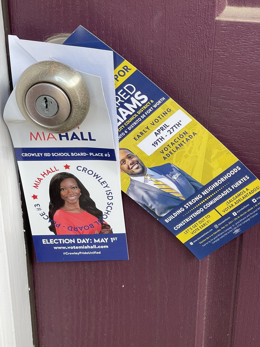BatCrackin24sev's tweet image. Grassroots campaigning in our neighborhoods! Families are spring cleaning, picnicking on the front lawn, playing catch, riding bikes... you name it. Most are aware of the advocacy and service Jamia Hall and Dr. Jared Williams bring to our neighborhoods. Real people 👊🏾🧩📈