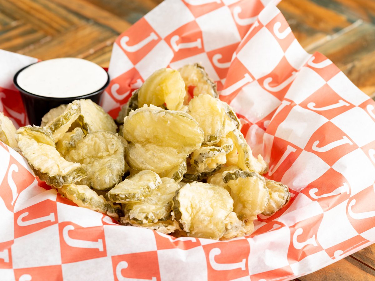 JeffersonsKU's tweet photo. Retweet for a chance to win free fried pickles for a year! Must be following us in order to qualify! Winner will be announced Friday! https://t.co/ew9iN3xcTq
