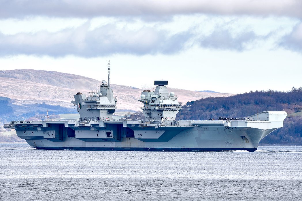 agforsythphotos's tweet photo. A collection of HMS Queen Elizabeth departing the river Clyde past south Cowal, passing just after midday today. 1 of 3
#hmsqueenelizabeth #royalnavy #navy #navywatch #clyde #riverclyde #aircraftcarrier https://t.co/pRh8hU7fX7