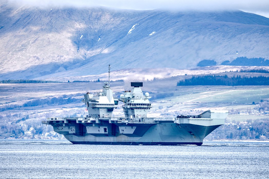 agforsythphotos's tweet photo. A collection of HMS Queen Elizabeth departing the river Clyde past south Cowal, passing just after midday today. 1 of 3
#hmsqueenelizabeth #royalnavy #navy #navywatch #clyde #riverclyde #aircraftcarrier https://t.co/pRh8hU7fX7